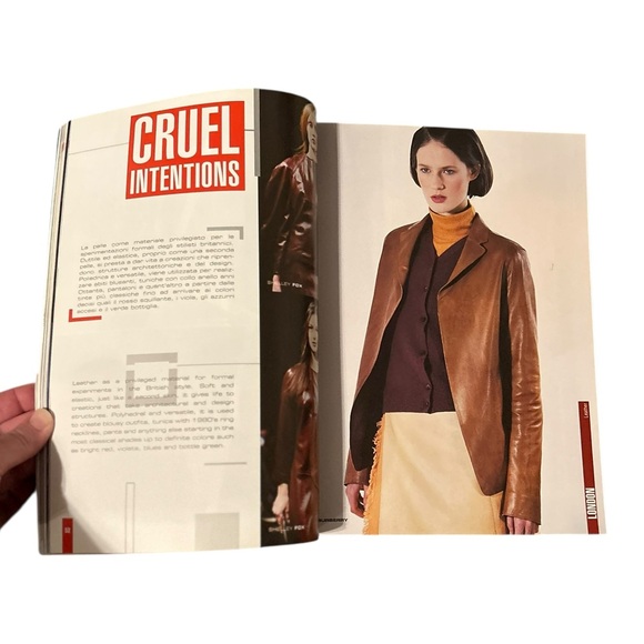 SALE Vintage Collezioni Magazine #77 Autumn/Winter 2000 Y2K Runway Fashion - Picture 3 of 7